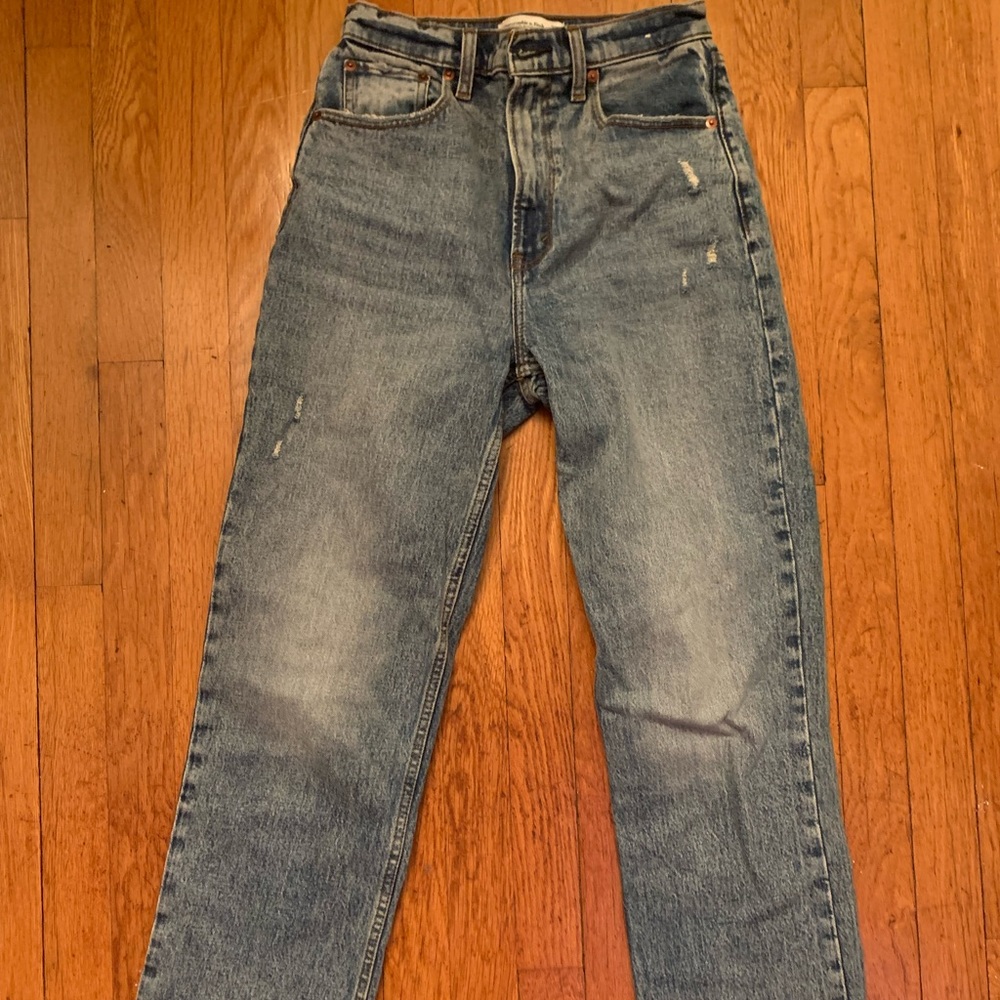 Abercrombie 90s straight ultra high rise jeans size 26 R